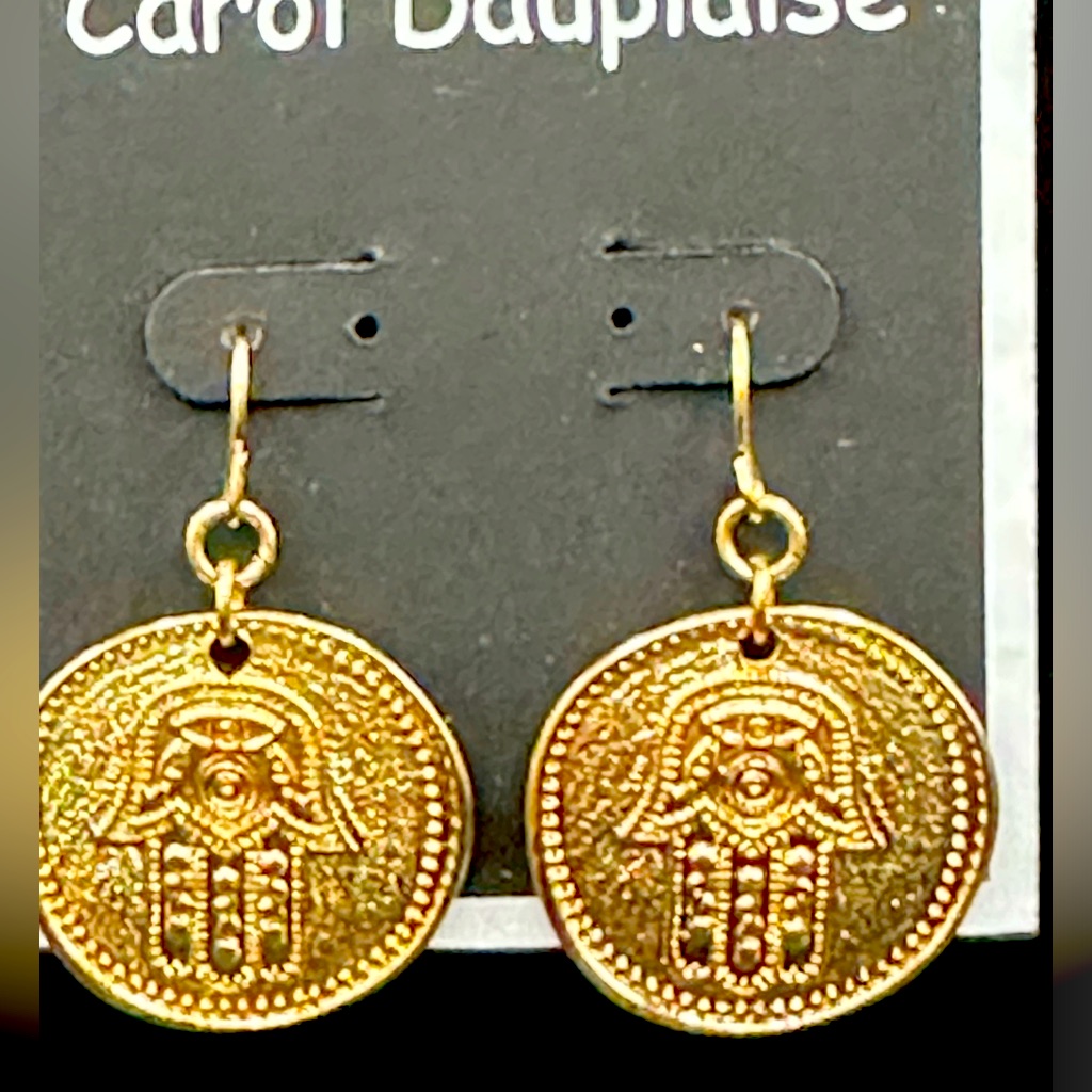 Carol Dauplaise Gold Hamsa Hand Coin Earrings Nwt 10$